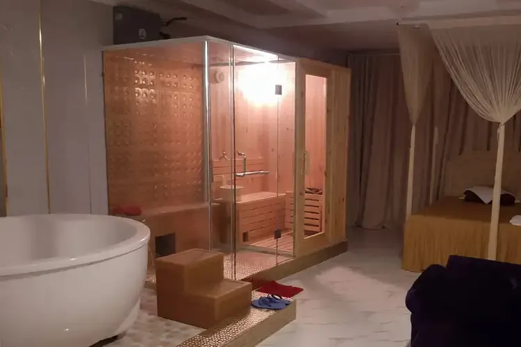 芹苴 King Room 按摩 5